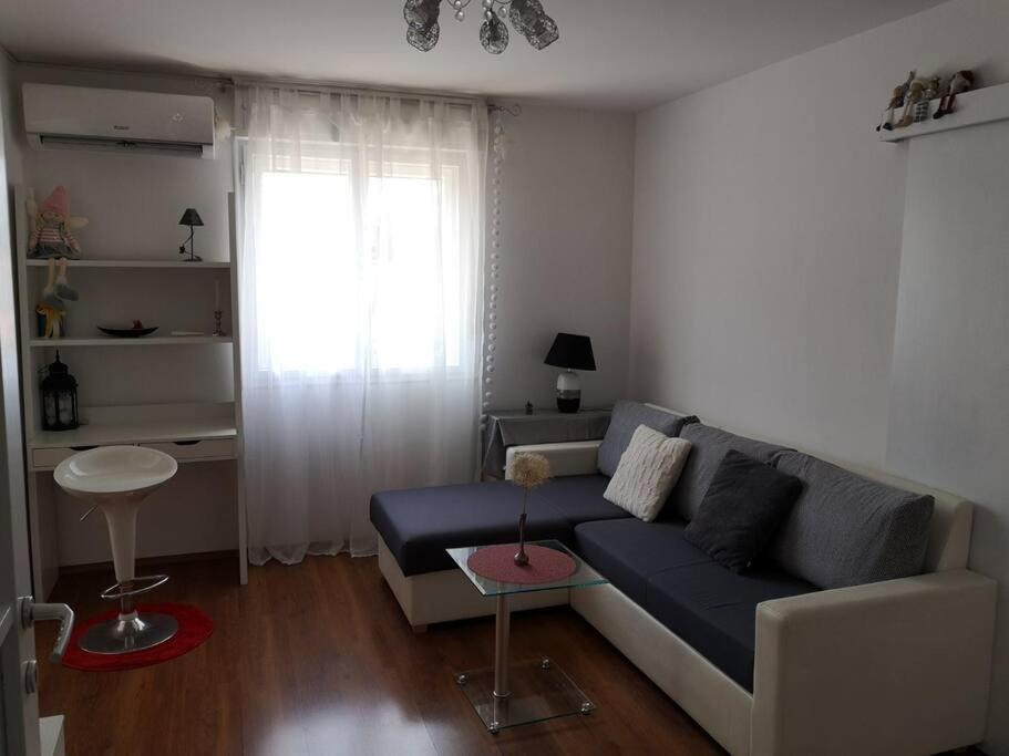Apartment Leda *
